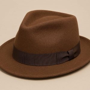 24 Structured Solid Fedora Hat in Wool Felt for Smart Casual Occasions